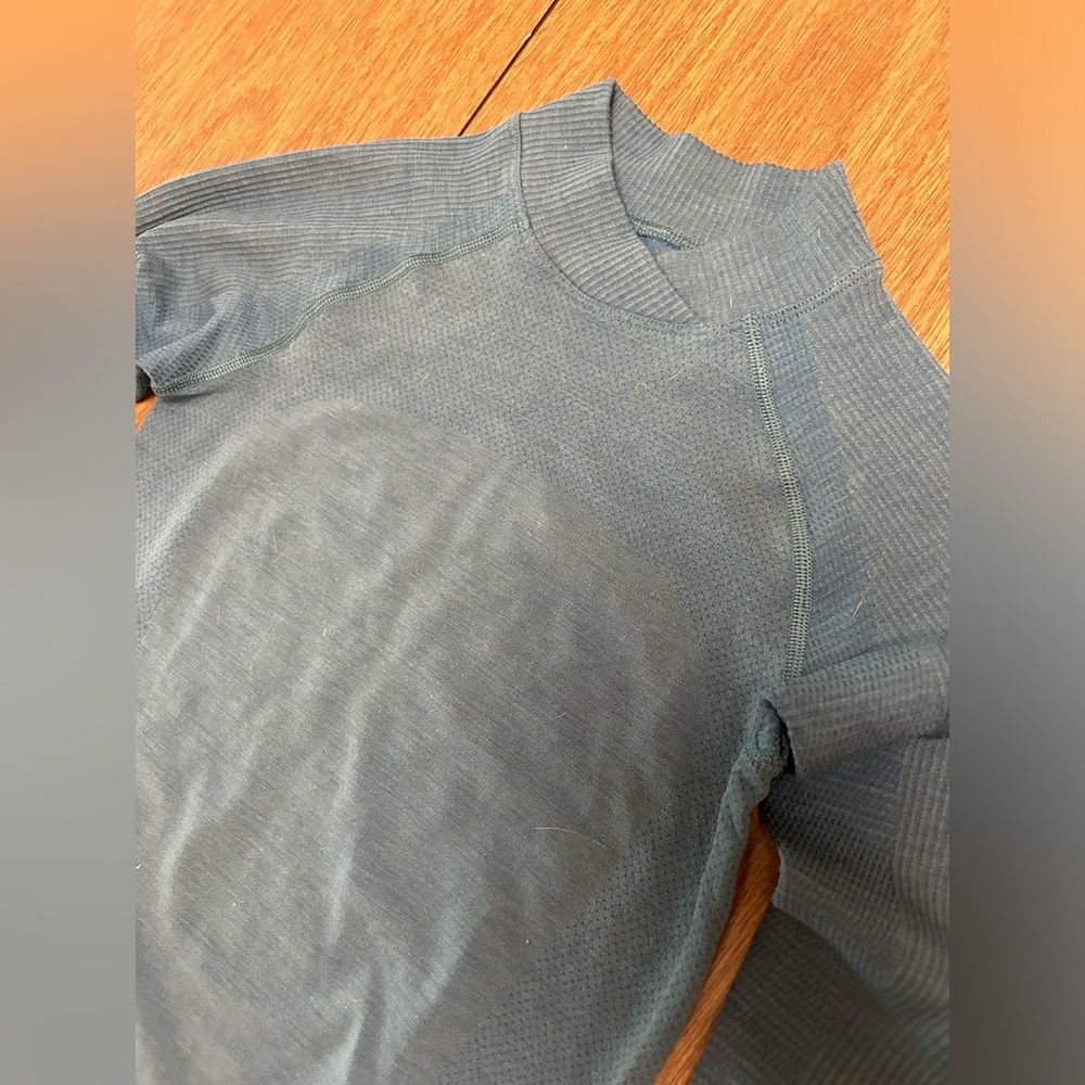 Lululemon Keep The Heat Thermal Long Sleeve Size Small / Medium Petrol Blue